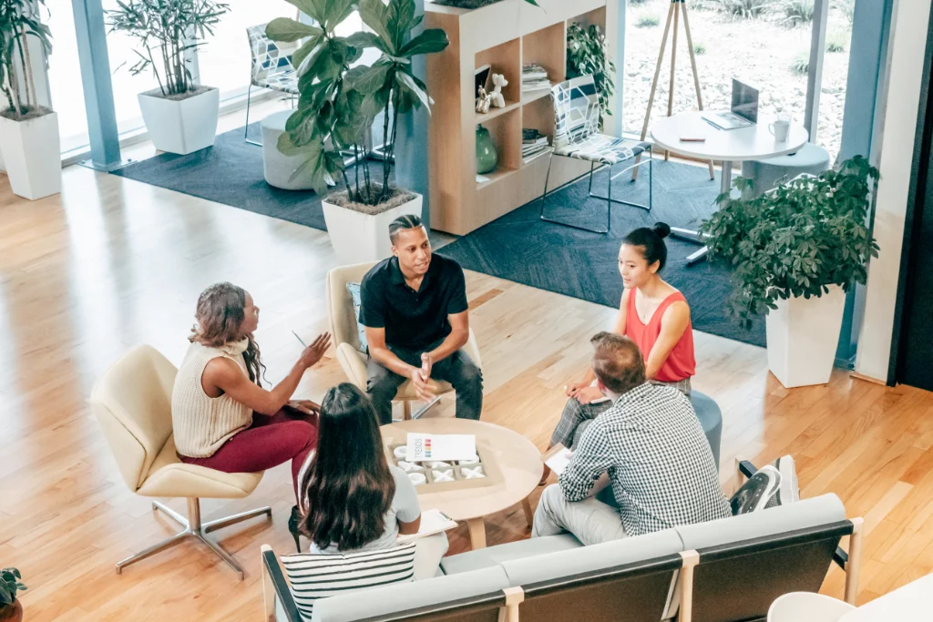 فريق عمل SNDRY Group